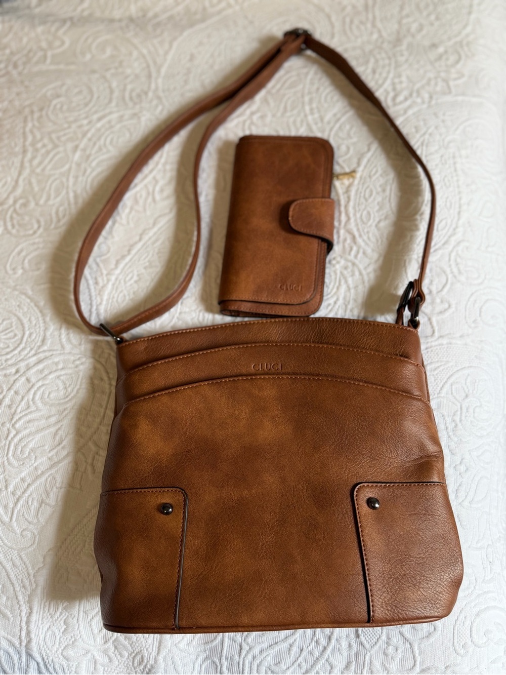 CLUCI Tan Leather Crossbody Bag with Matching Wallet